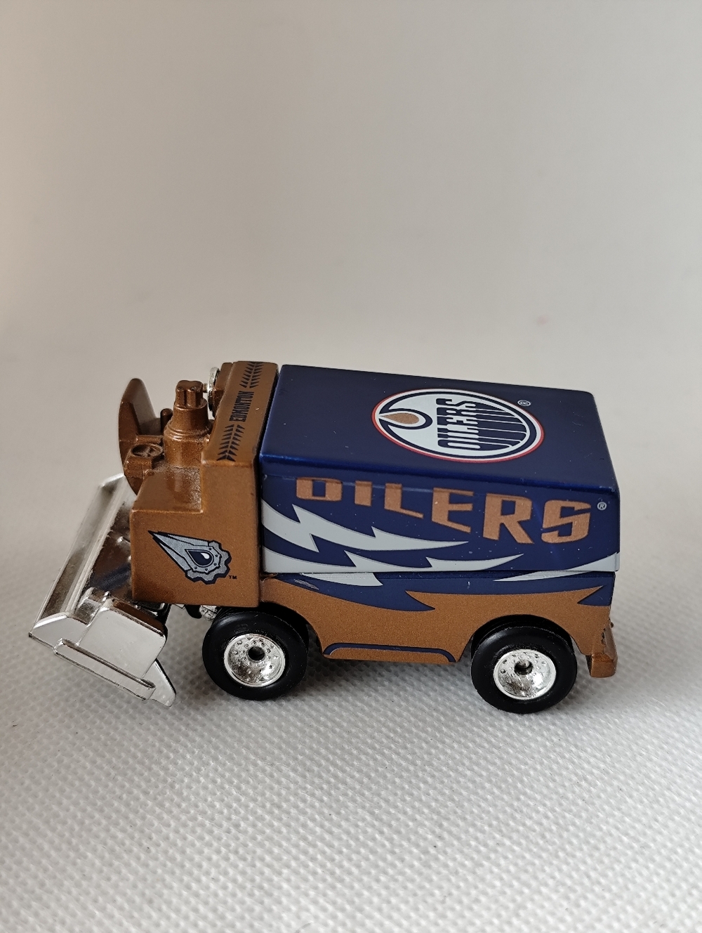 3/$25💙Edmonton Oilers Zamboni Toy Truck 1999
